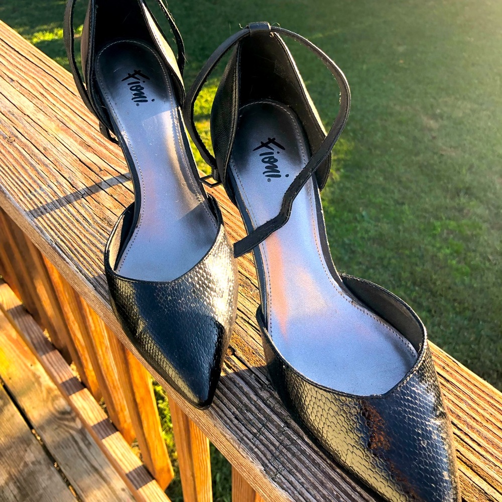 Black heels size 9.5